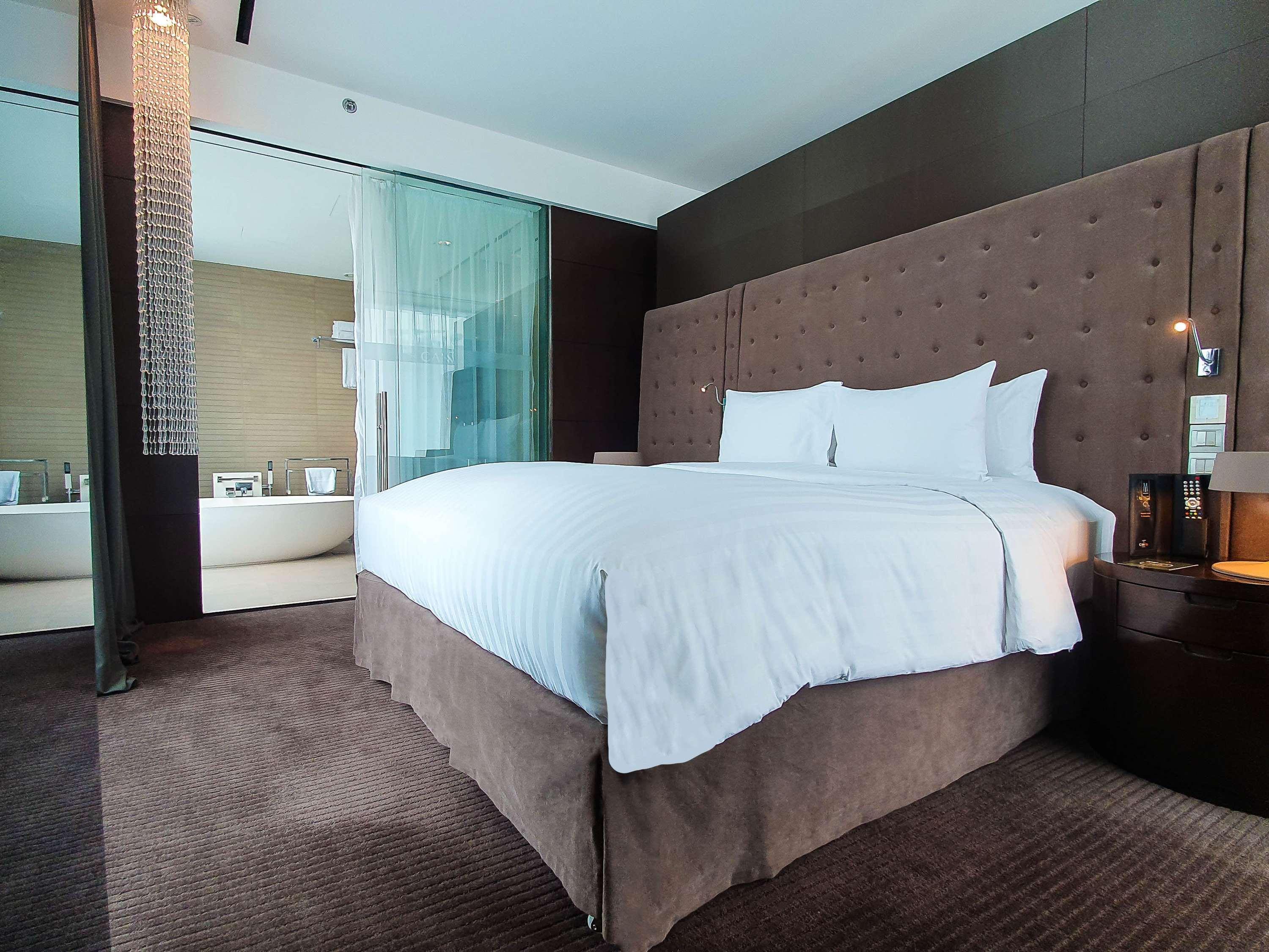 The Canvas Dubai - Mgallery Hotel Collection Exterior foto A bedroom at the hotel