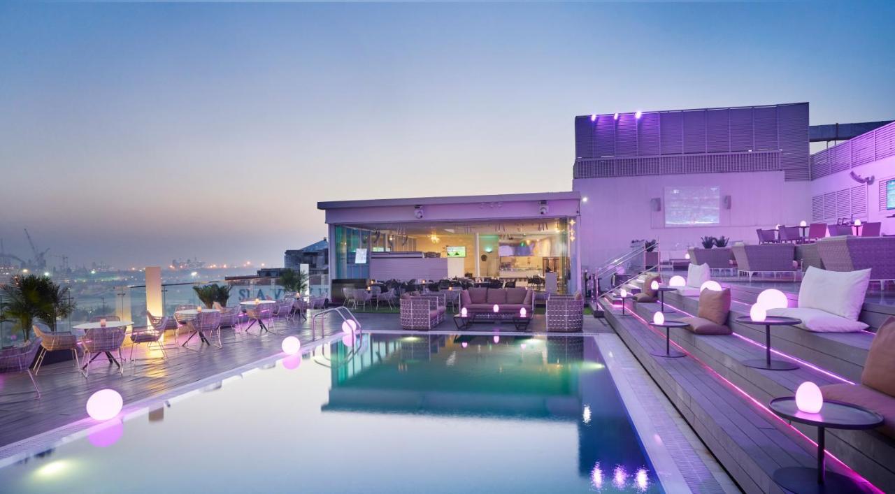 The Canvas Dubai - Mgallery Hotel Collection Exterior foto The pool at the hotel
